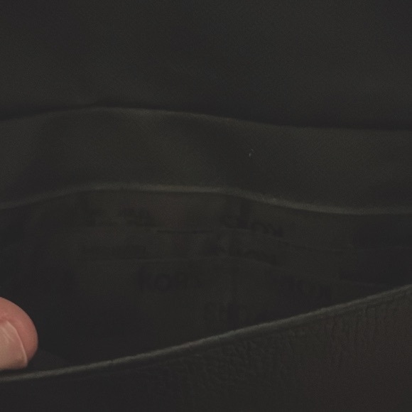 ⚠️ Michael Kors Karson leather organizing purse/wallet/clutch w/adjustable strap - Picture 15 of 16